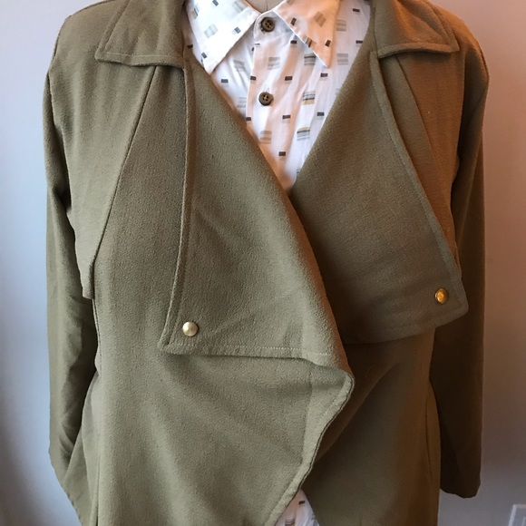 Olive Green Blazer that Give Life! - Picture 3 of 6